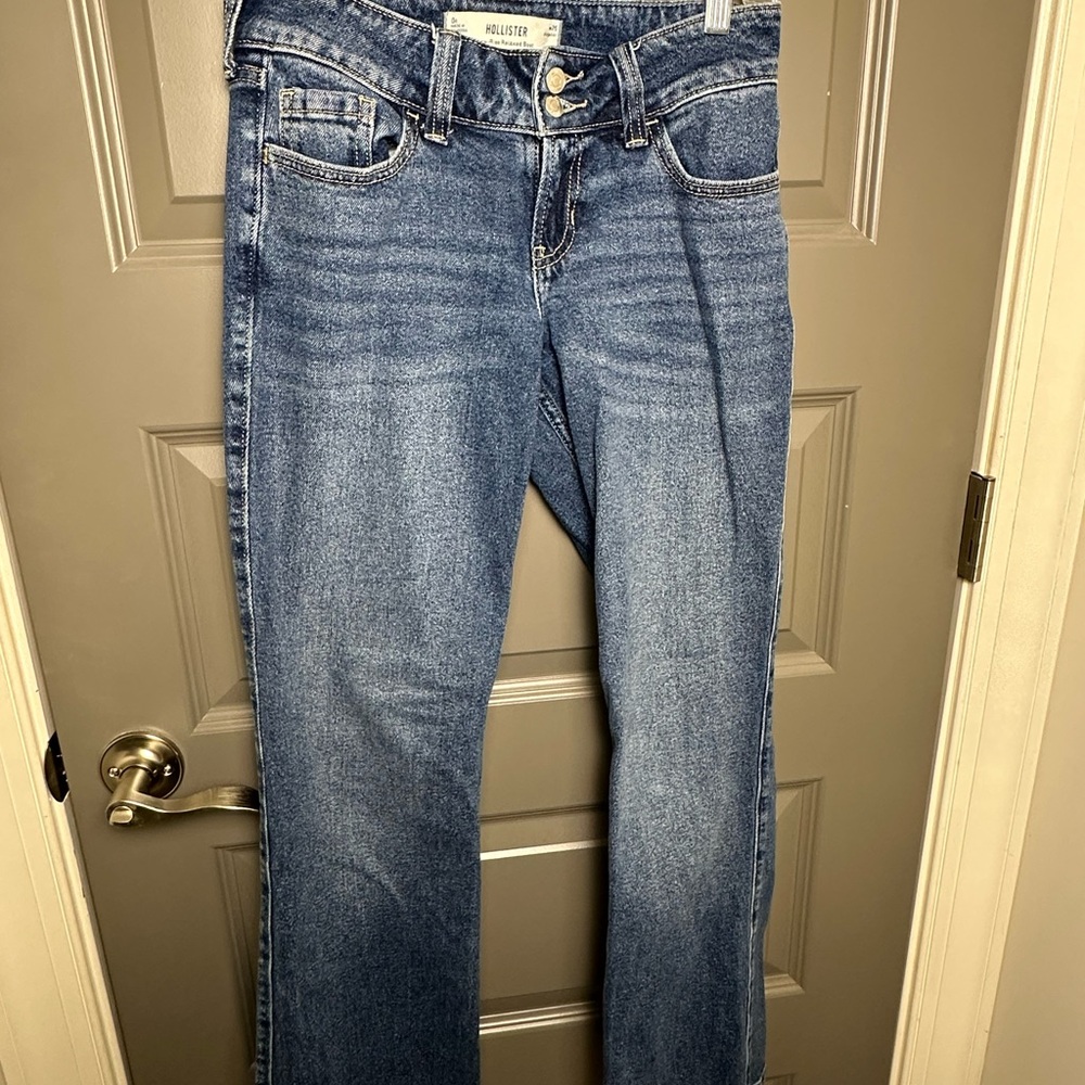 Hollister Women's Classic Blue Boot Cut Low-Rise Jeans - 25” Waist / 0